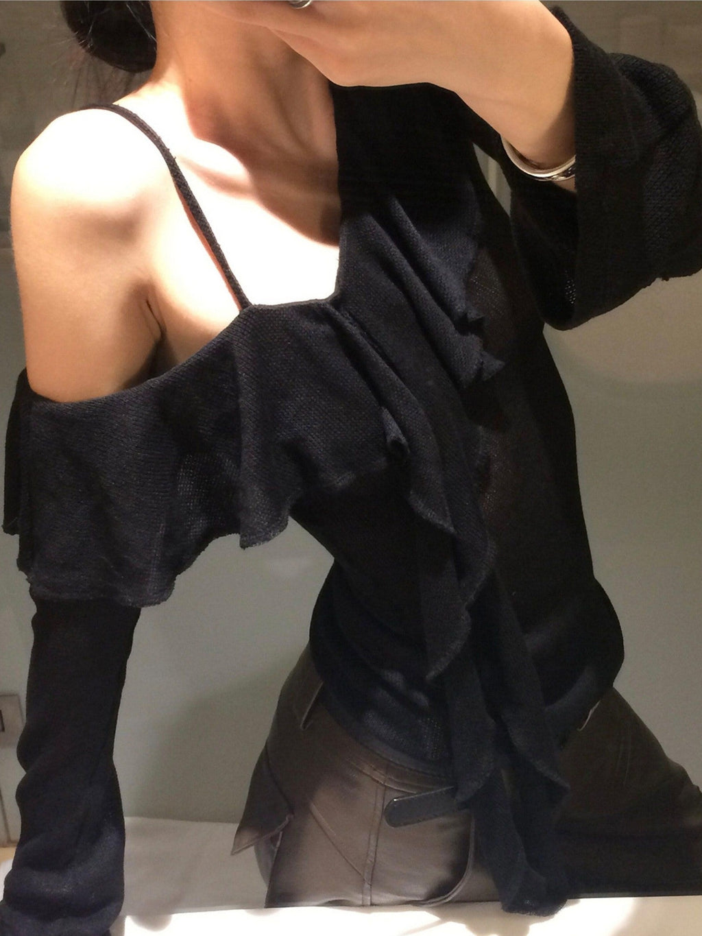 Fanptntox Black Ruffle Asymmetrical Strap Slim Fit Women's Long Sleeve T-shirts
