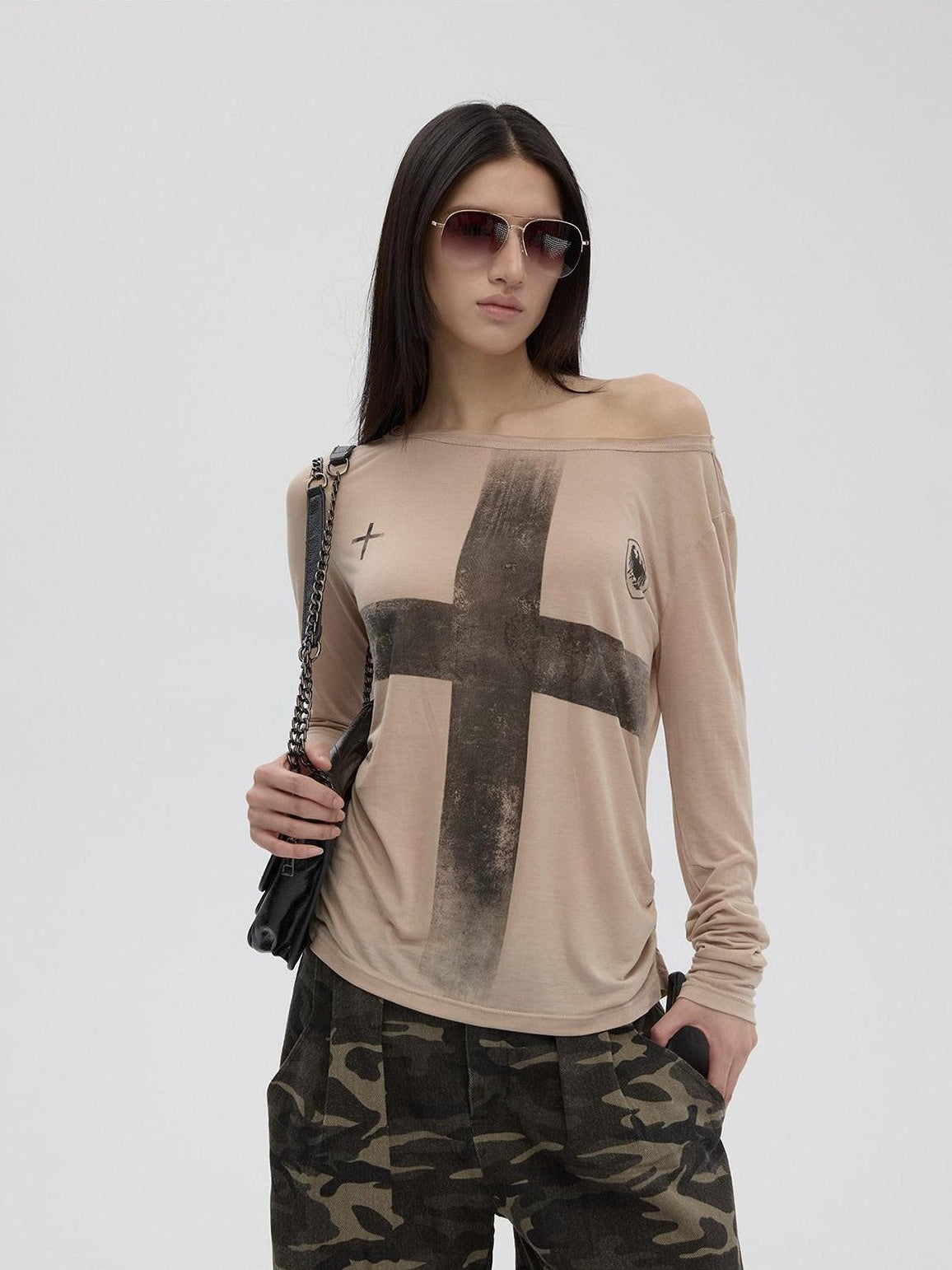 Fanptntox Distressed Cross Print Slanted Shoulder Women's Lyocell Long Sleeve T-shirts