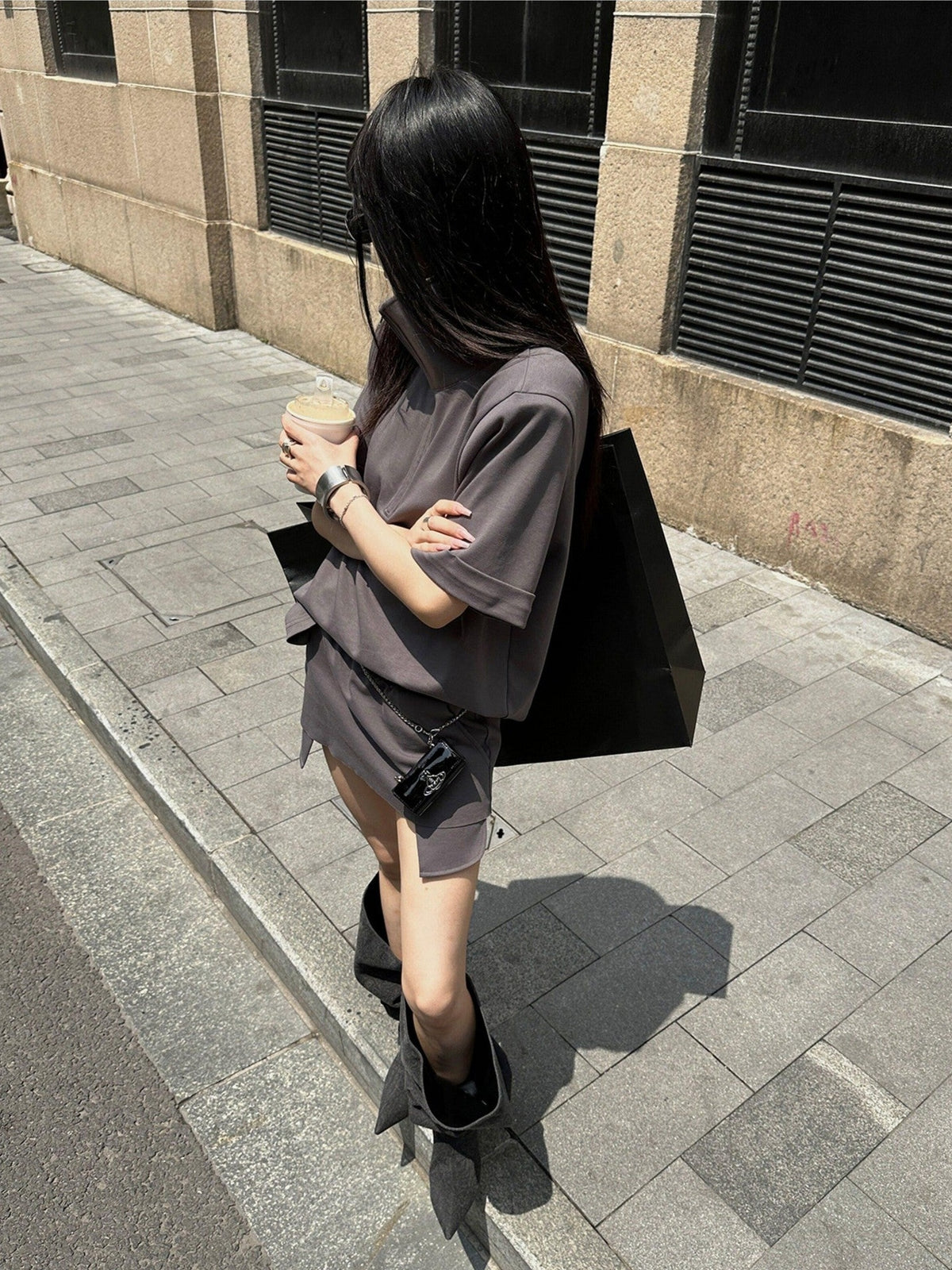 Fanptntox Gray High Neck Padded Shoulders Frayed Pocket Women's Cotton Oversized T-shirts