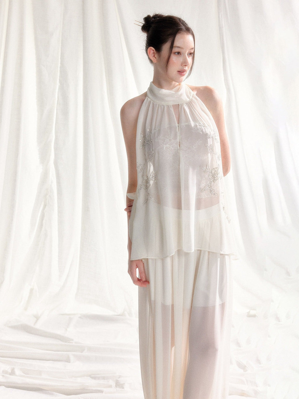 Tut_tuto_White_Yellow_Beaded_Halter_Lace_Women's_Chiffon_Casual_Top_&_Pants_Sets_1045952572820_MISSTT