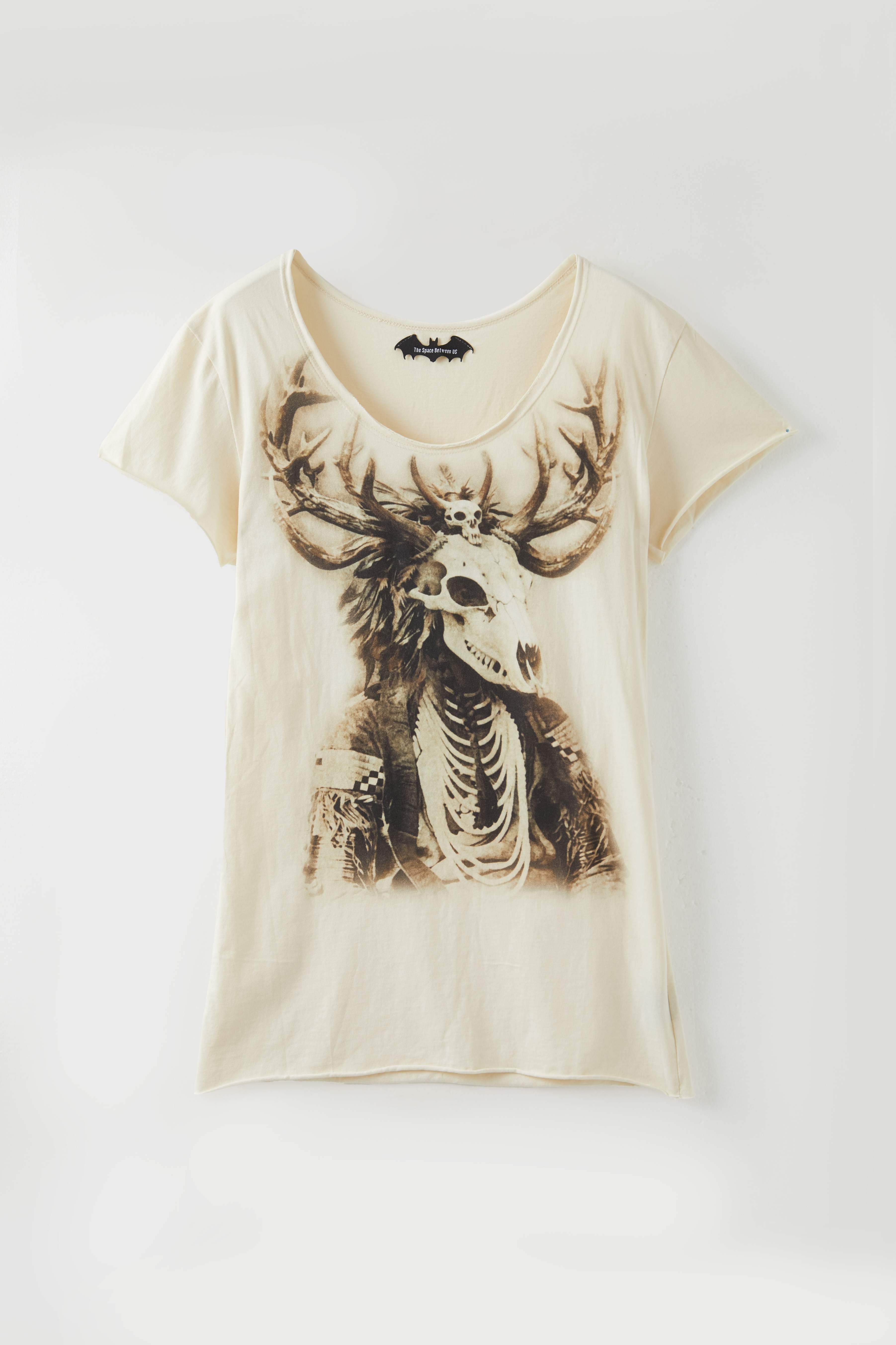 The_space_between_Us_Wilderness_Skull_Slim_Fit_Rock_Women's_Cotton_Short_Sleeve_T-shirts_1058031342779_MISSTT