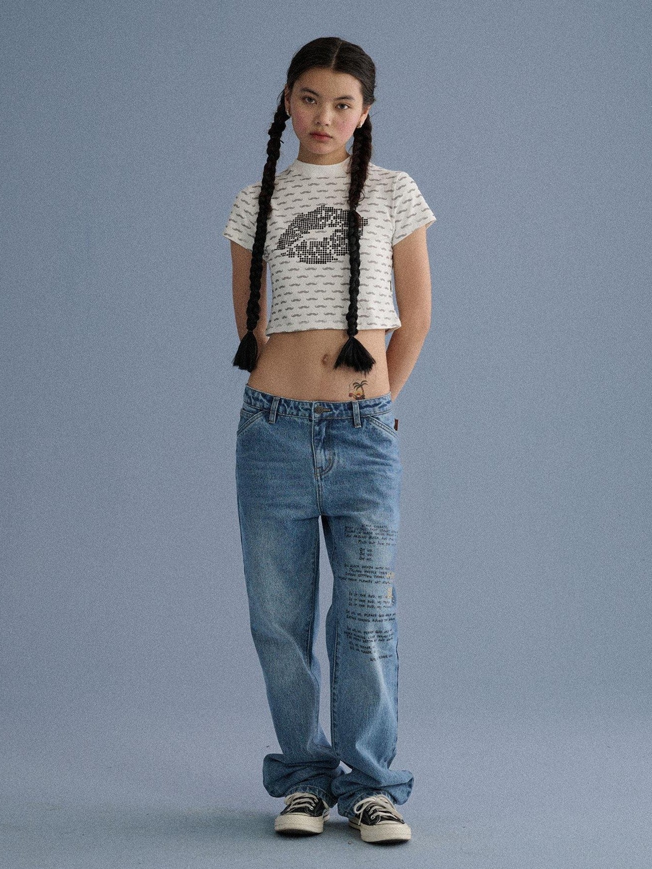 Achihara Mustache And Lip Print Rhinestone Slim Fit Women'S Cotton Crop Tops