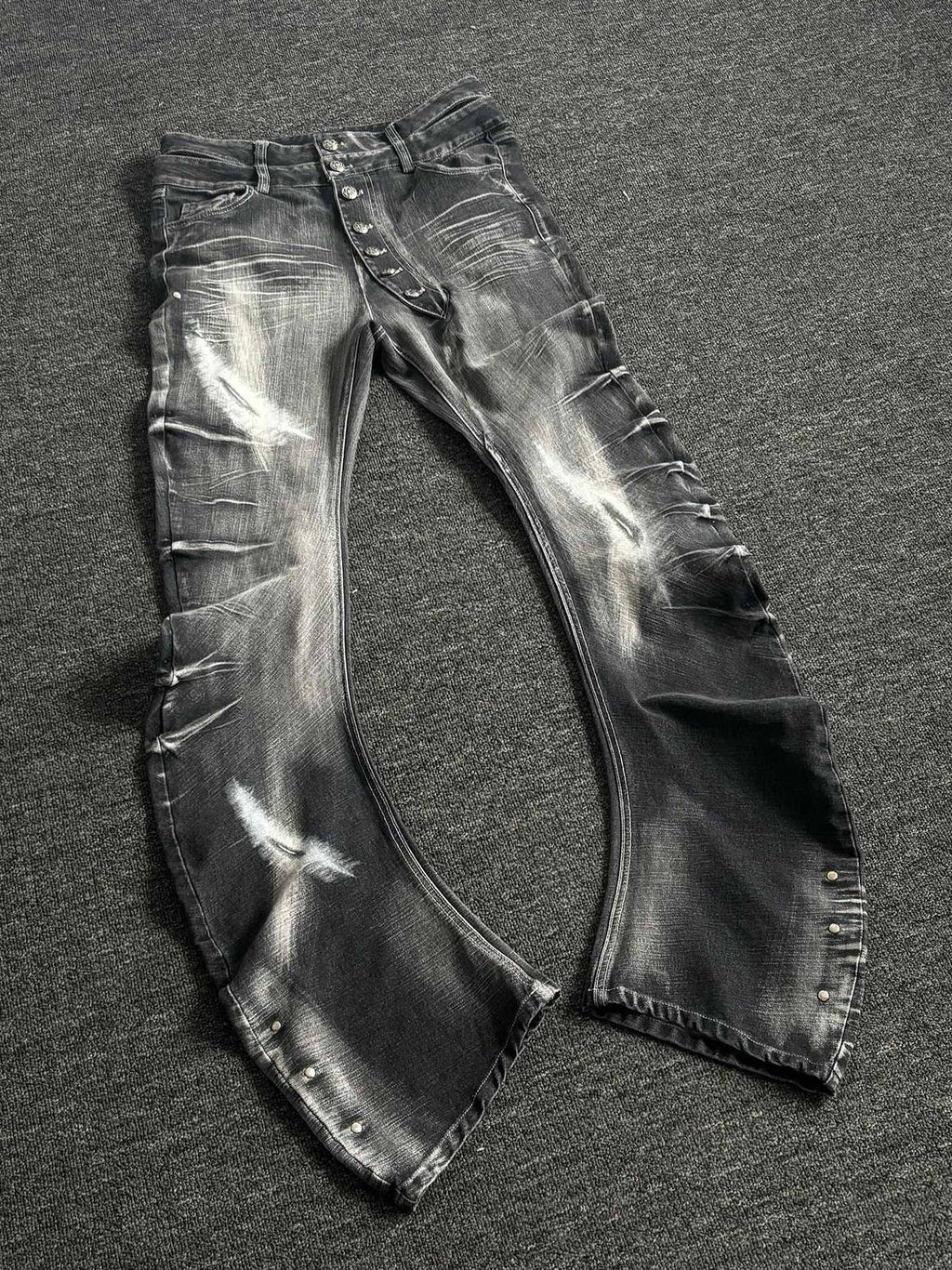 PAIKI High Stretch Washed Whisker Rivet Low Rise Loose Fit Casual Denim Straight Jeans