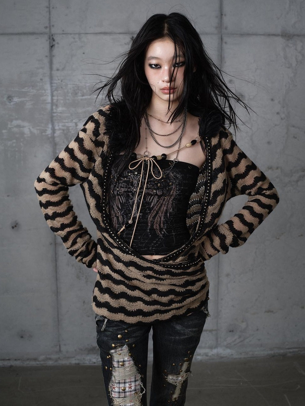 NO ROMANCE Edgy Slim Fit Striped Knit Polyester Long Sleeve Women Layering Cardigans