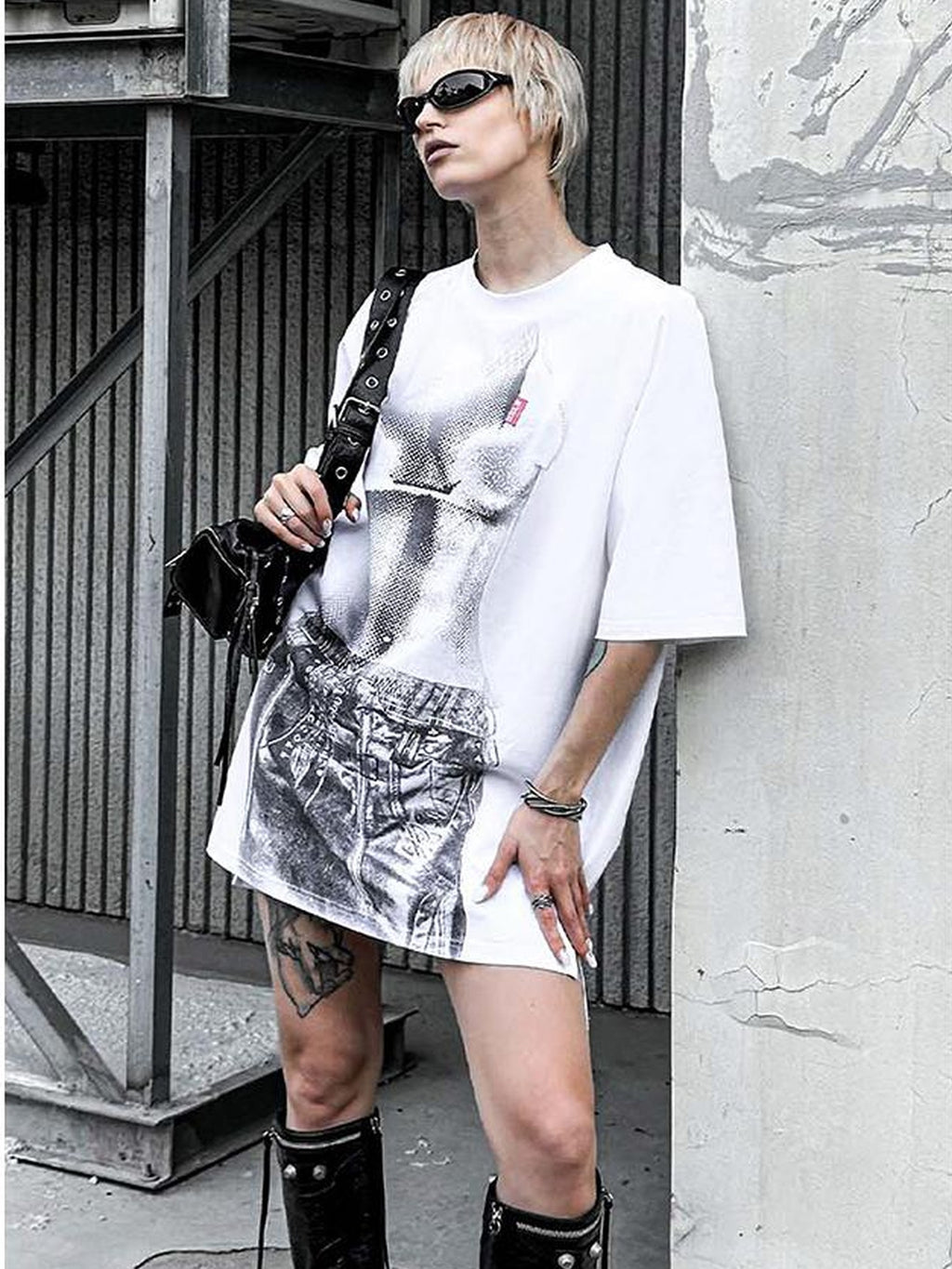 22 doodle Punk Grunge Print Women's Cotton Oversized T-shirts