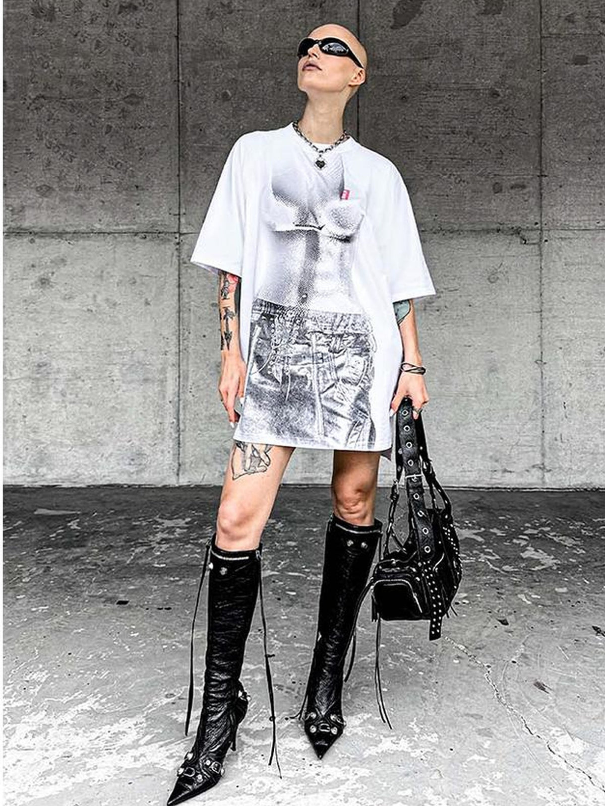 22 doodle Punk Grunge Print Women's Cotton Oversized T-shirts