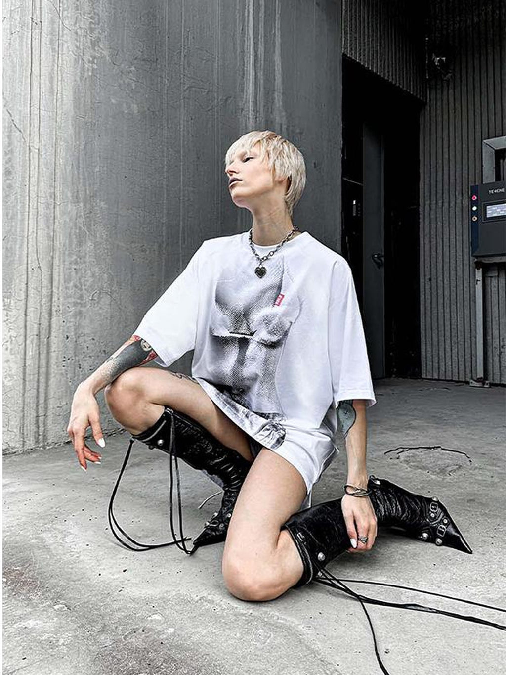 22 doodle Punk Grunge Print Women's Cotton Oversized T-shirts