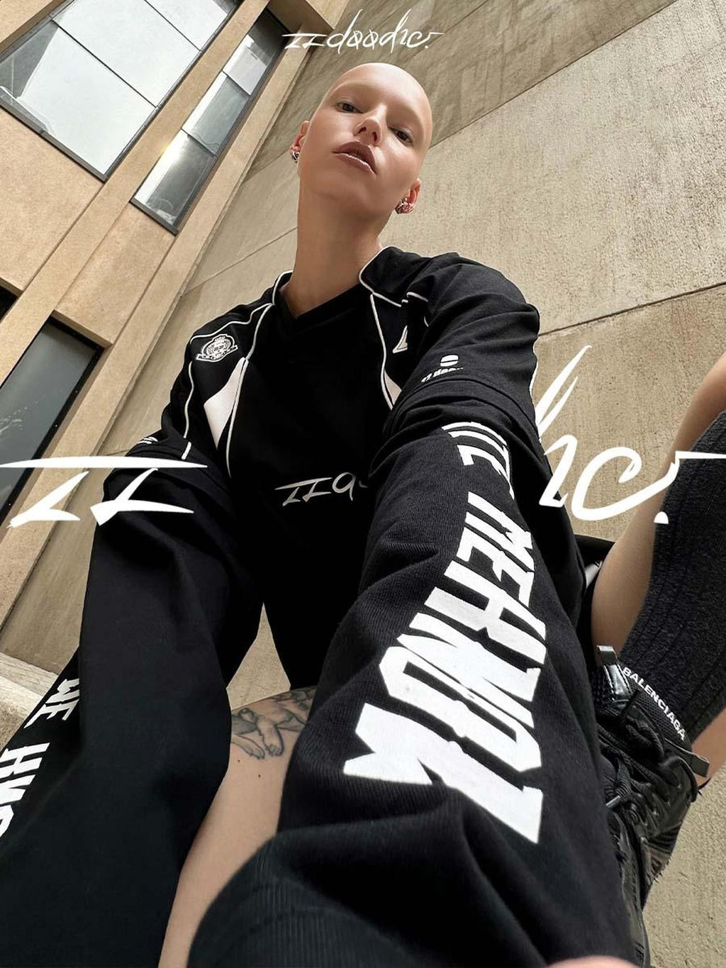 22 doodle Street Racing Print Loose Fit Women's Cotton Long Sleeve T-shirts
