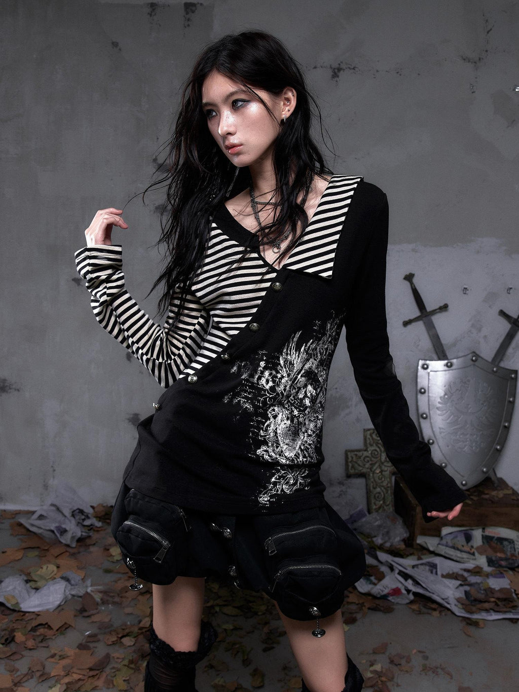 NO ROMANCE Cozy Knit Star Printed Relaxed Polo Collar Women Black Ecru Long Sleeve T-Shirts