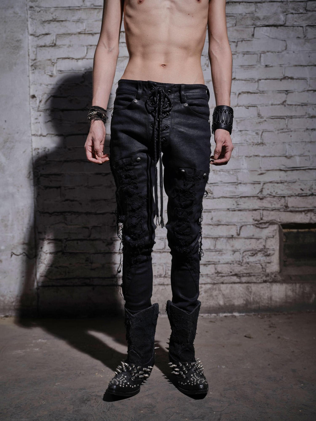 The space between Us Scar Detail Distressed Drawstring Slim Fitted Women's Waxed Skinny Pants