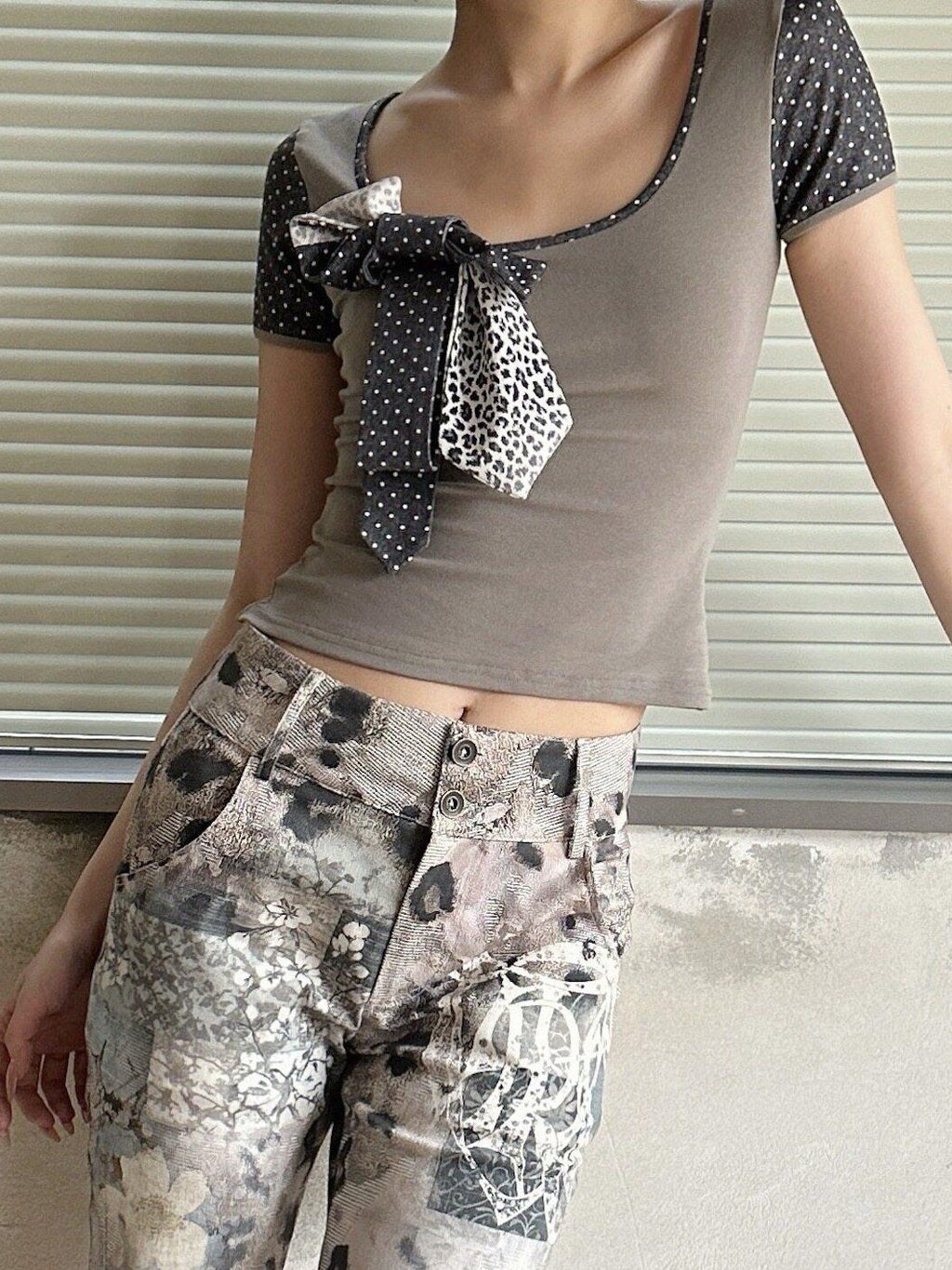 4RE1GN Bow Tie Collar Leopard Polka Dot Print Patchwork Women's Short Sleeve T-shirts