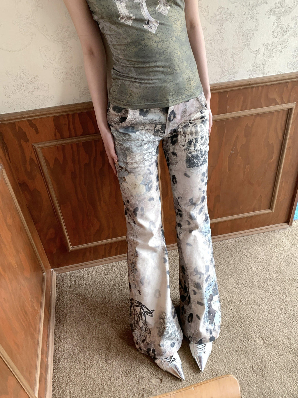 4RE1GN Crinkled Vintage Leopard Floral Print Women's Cotton Flare Pants
