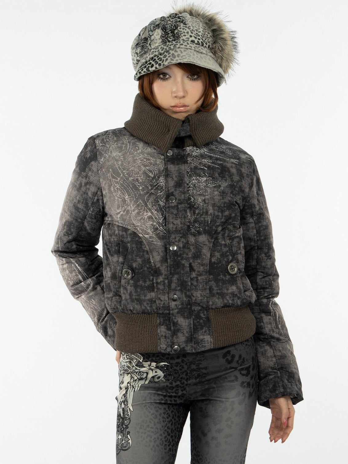 4RE1GN Retro Mysterious Floral Patchwork Button Turn Down Collar Women's Down Jackets