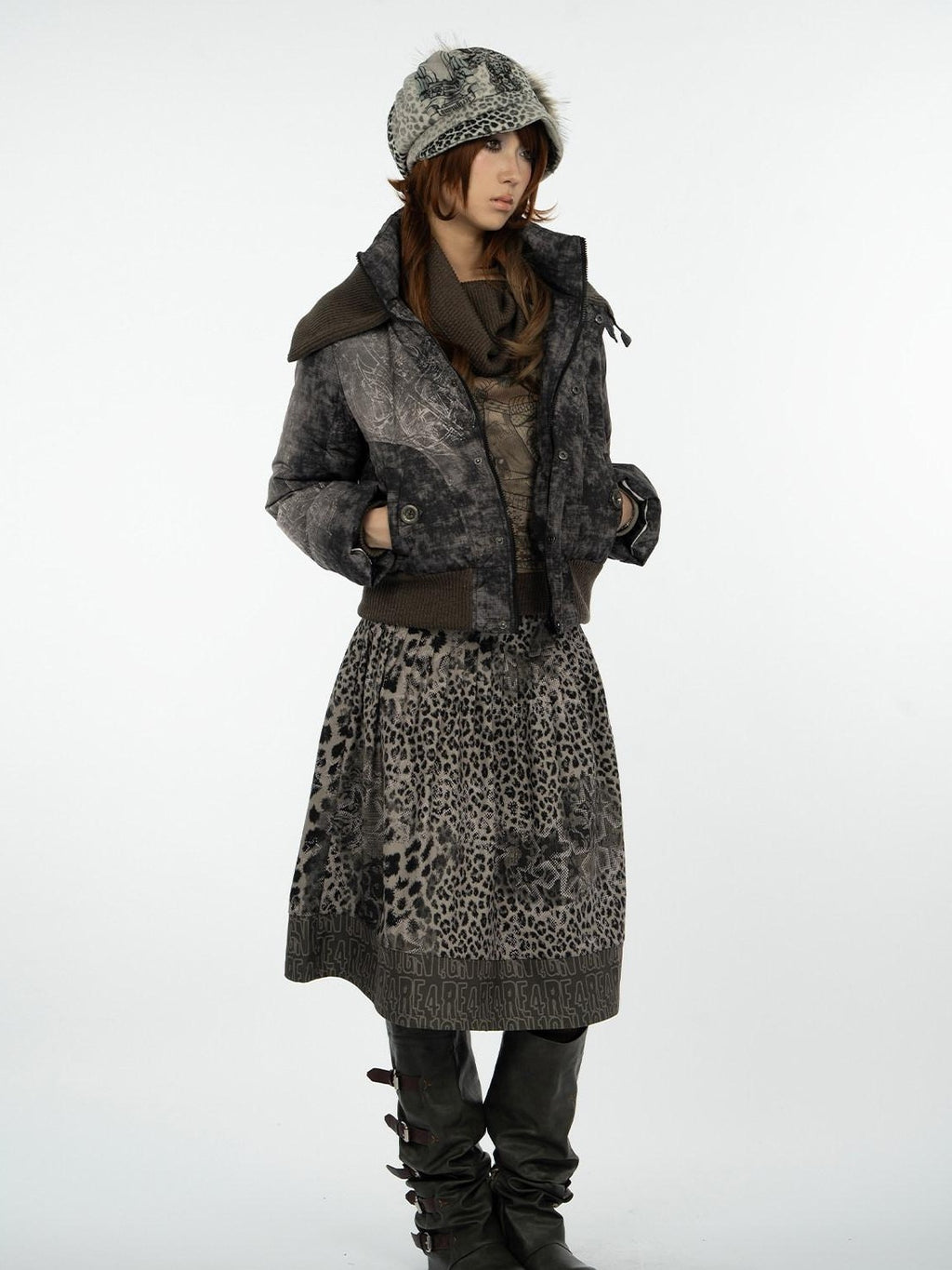4RE1GN Retro Mysterious Floral Patchwork Button Turn Down Collar Women's Down Jackets