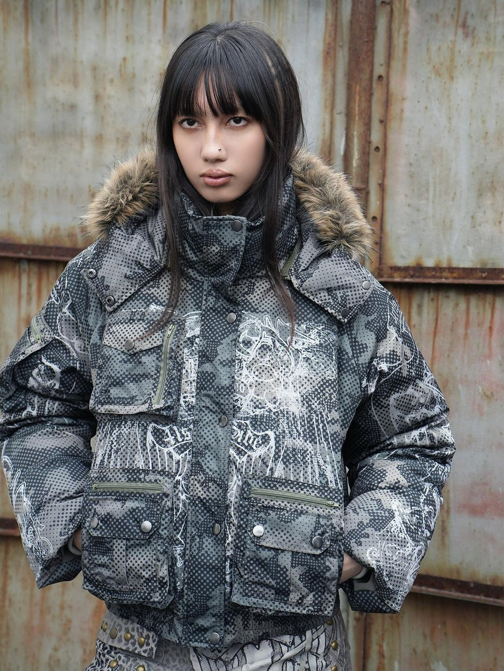 4RE1GN Retro Star Camo Print Detachable Fur Hood Women's 90 White Duck Down Down Jackets