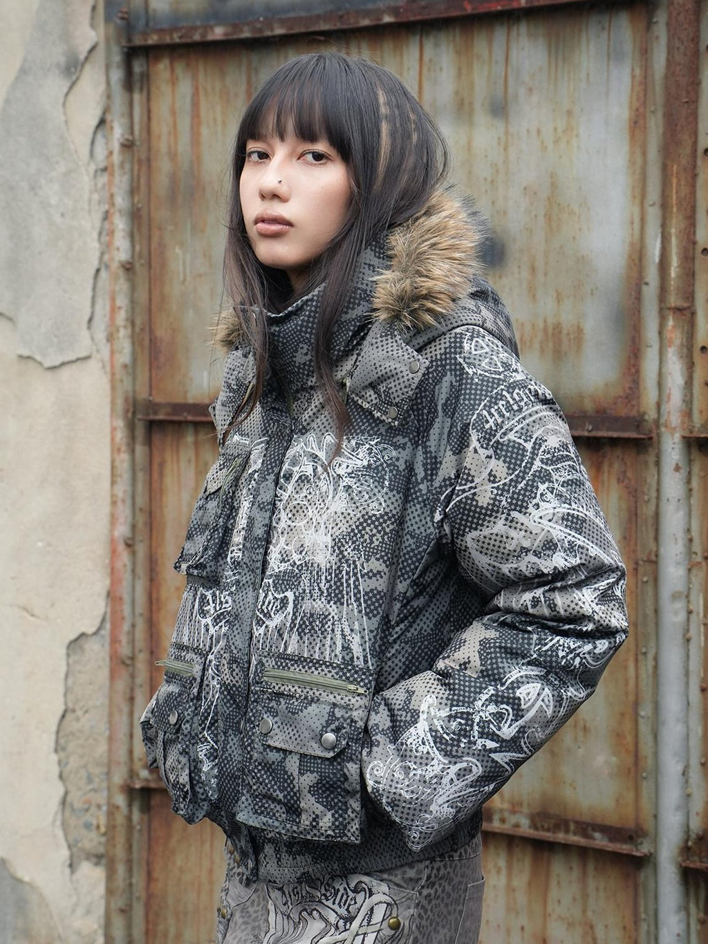 4RE1GN Retro Star Camo Print Detachable Fur Hood Women's 90 White Duck Down Down Jackets