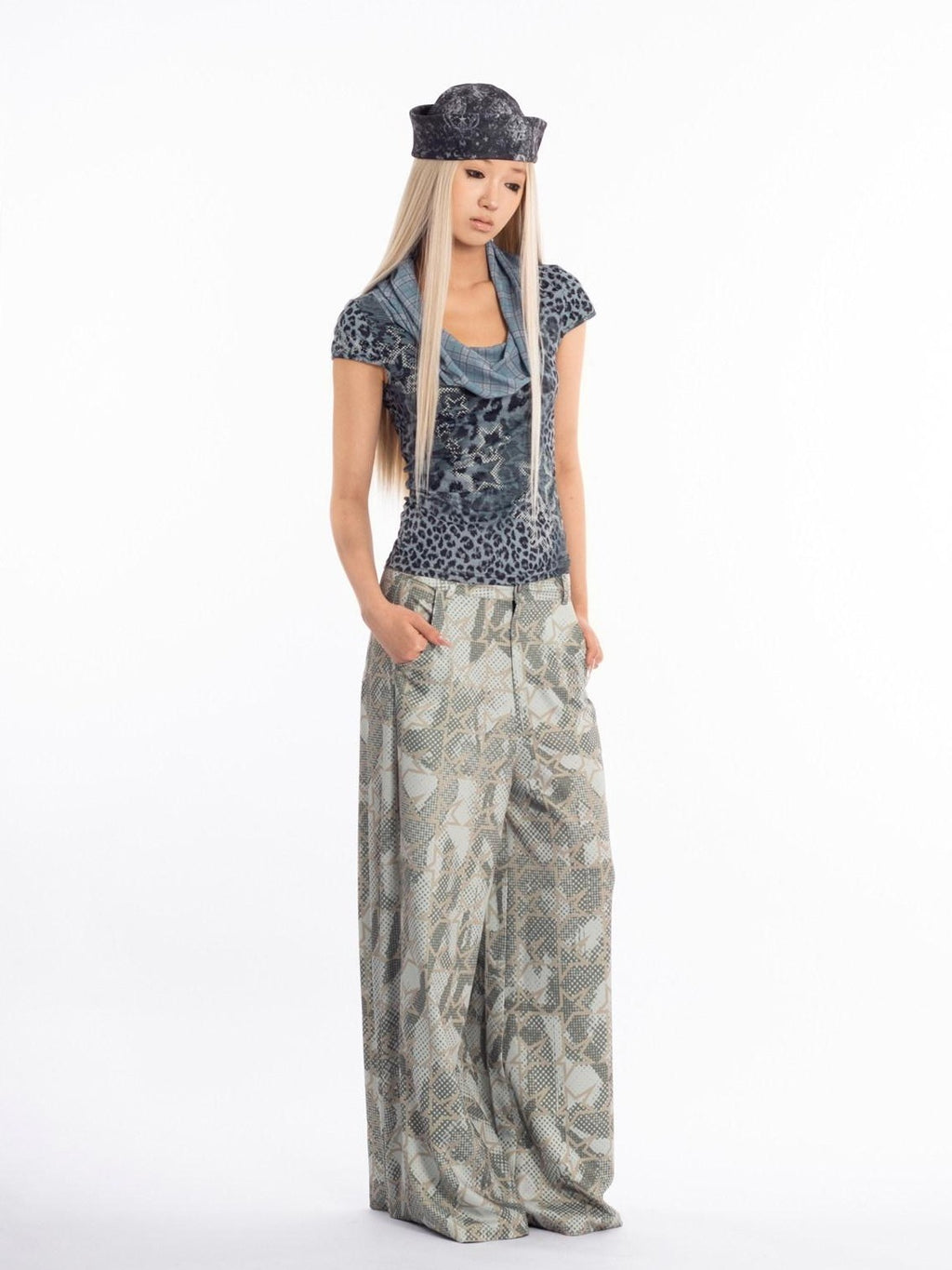 4RE1GN Star Leopard Print Scarf Collar Women's Polyester Spandex Short Sleeve T-shirts