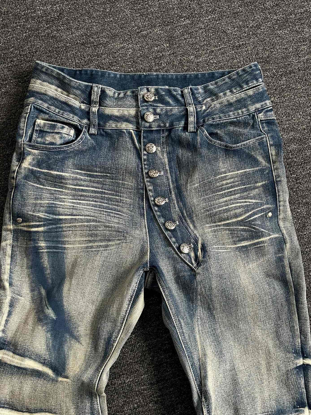 PAIKI High Stretch Washed Whisker Rivet Low Rise Loose Fit Casual Denim Straight Jeans