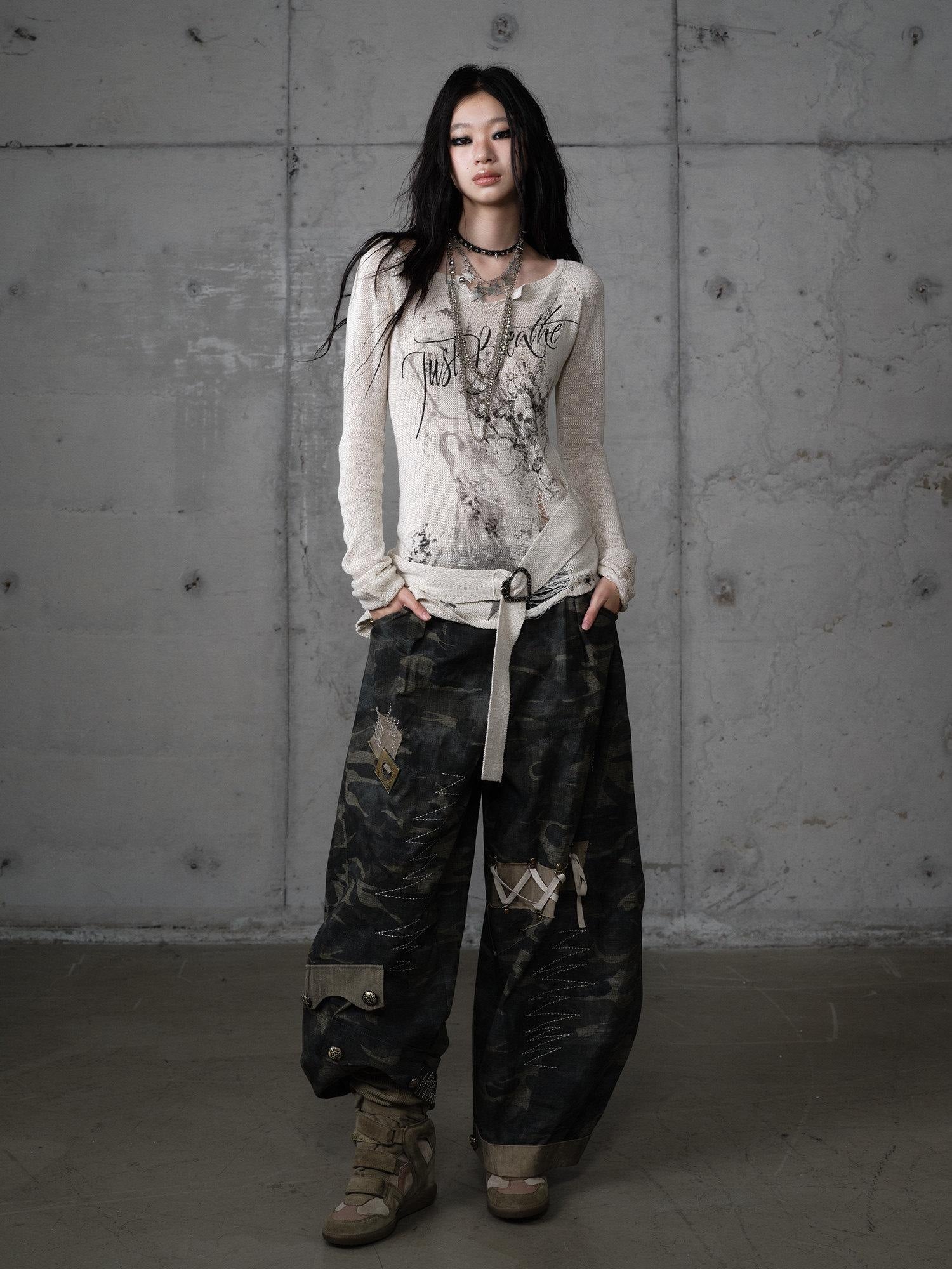 NO ROMANCE Embroidered Cotton Camo Casual Mid Rise Curved Cut Teen Girls Wide-Leg Pants