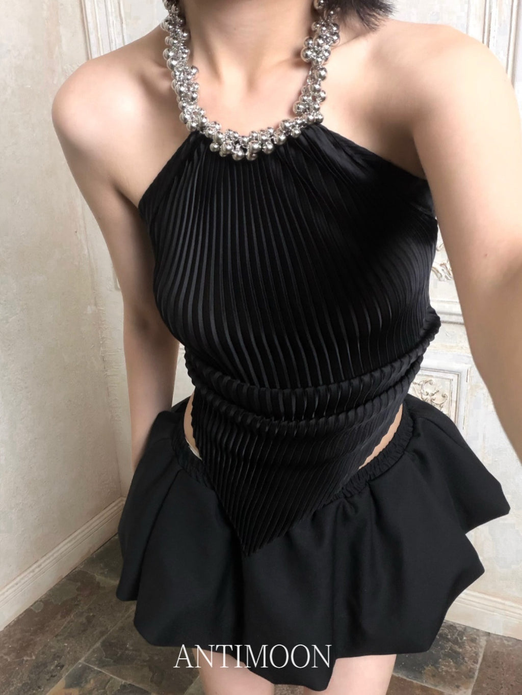 ANTIMOON_Black_Pleated_Silver_Bead_Chain_Ribbon_Women's_Polyester_Halter_Tops_1052876458373_MISSTT