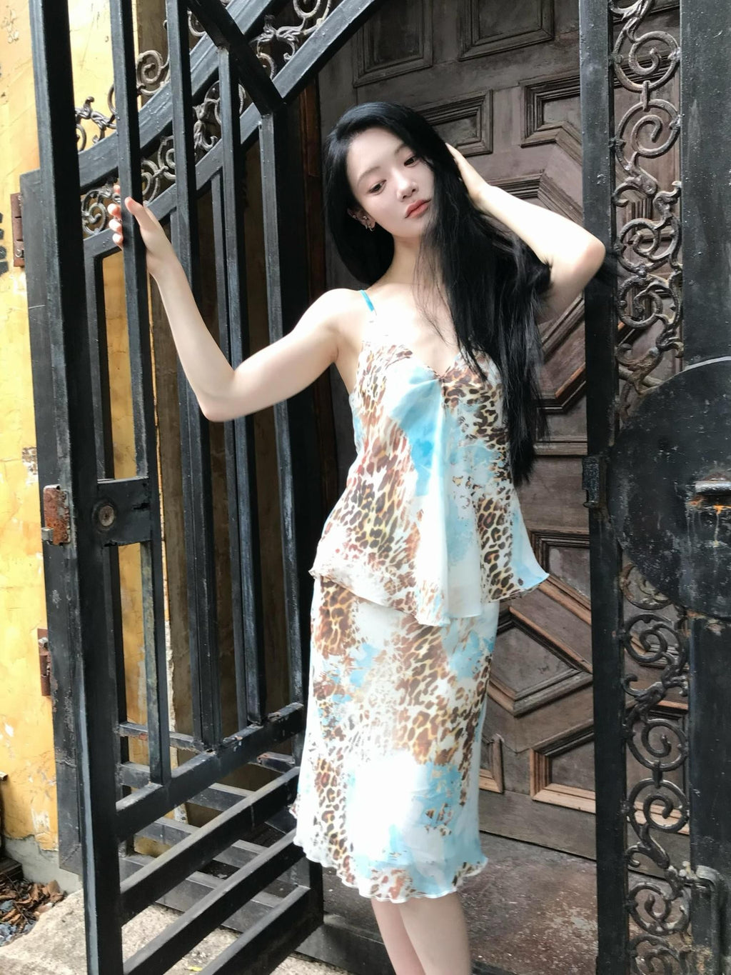 ANTIMOON Blue Gradient Leopard Print Asymmetric Cut Cami Top And Women's Matching Skirt Sets