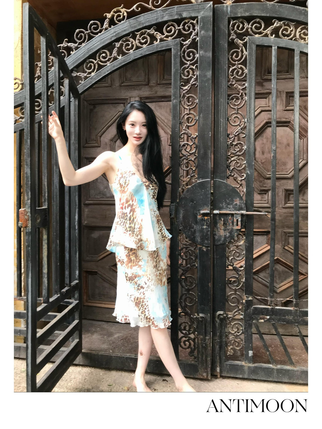 ANTIMOON Blue Gradient Leopard Print Asymmetric Cut Cami Top And Women's Matching Skirt Sets