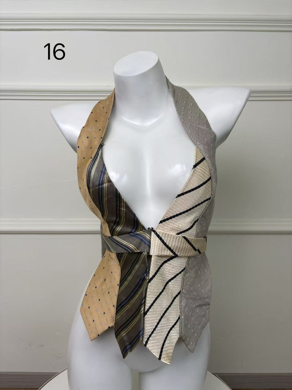ANTIMOON_Colorblock_Patchwork_Plaid_Tie_Back_V-neck_Women's_Polyester_Halter_Tops_1031322523313_MISSTT