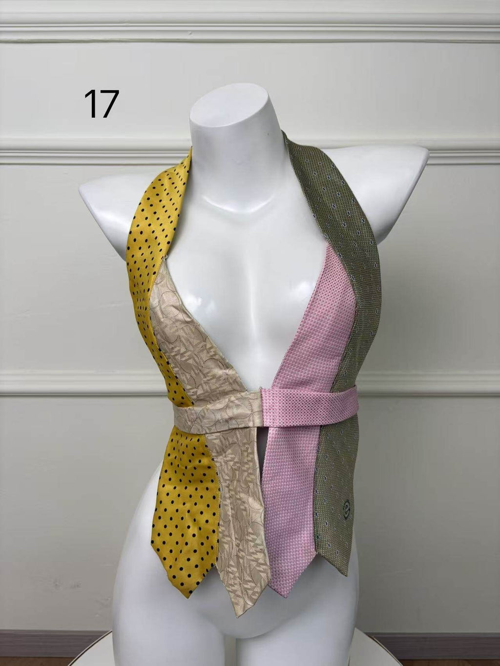 ANTIMOON_Colorblock_Patchwork_Plaid_Tie_Back_V-neck_Women's_Polyester_Halter_Tops_1031322523313_MISSTT