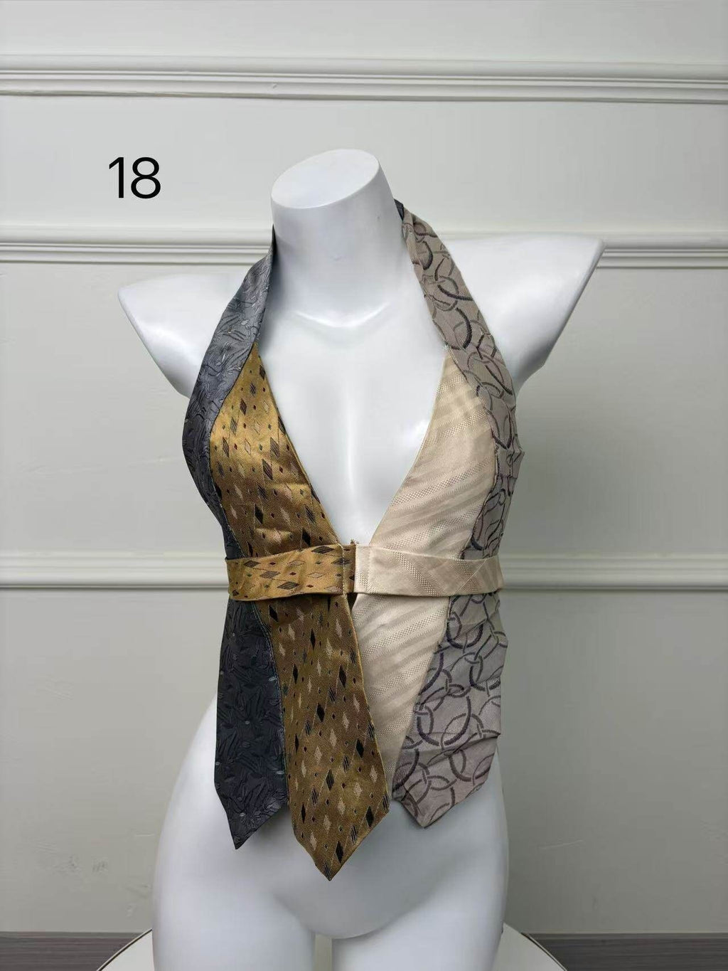 ANTIMOON_Colorblock_Patchwork_Plaid_Tie_Back_V-neck_Women's_Polyester_Halter_Tops_1031322523313_MISSTT