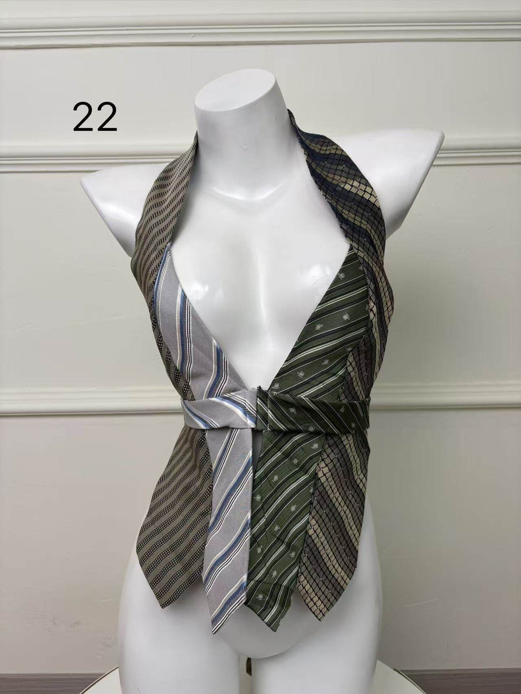 ANTIMOON_Colorblock_Patchwork_Plaid_Tie_Back_V-neck_Women's_Polyester_Halter_Tops_1031322523313_MISSTT