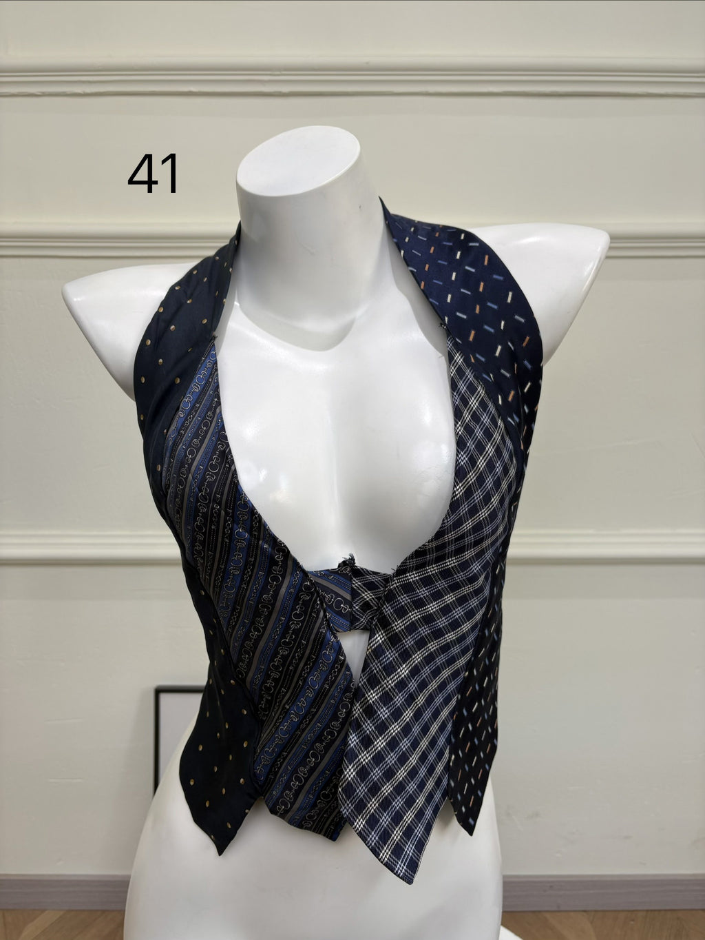 ANTIMOON_Colorblock_Patchwork_Plaid_Tie_Back_V-neck_Women's_Polyester_Halter_Tops_1031322523313_MISSTT