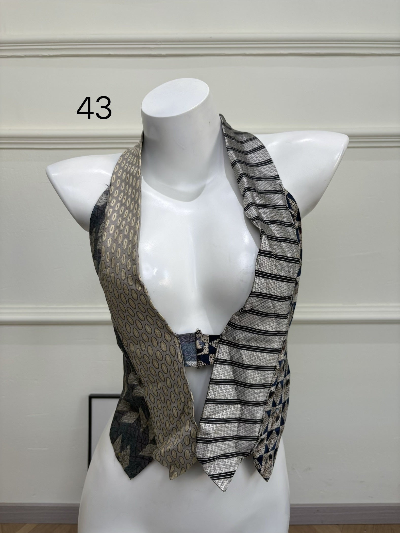 ANTIMOON_Colorblock_Patchwork_Plaid_Tie_Back_V-neck_Women's_Polyester_Halter_Tops_1031322523313_MISSTT