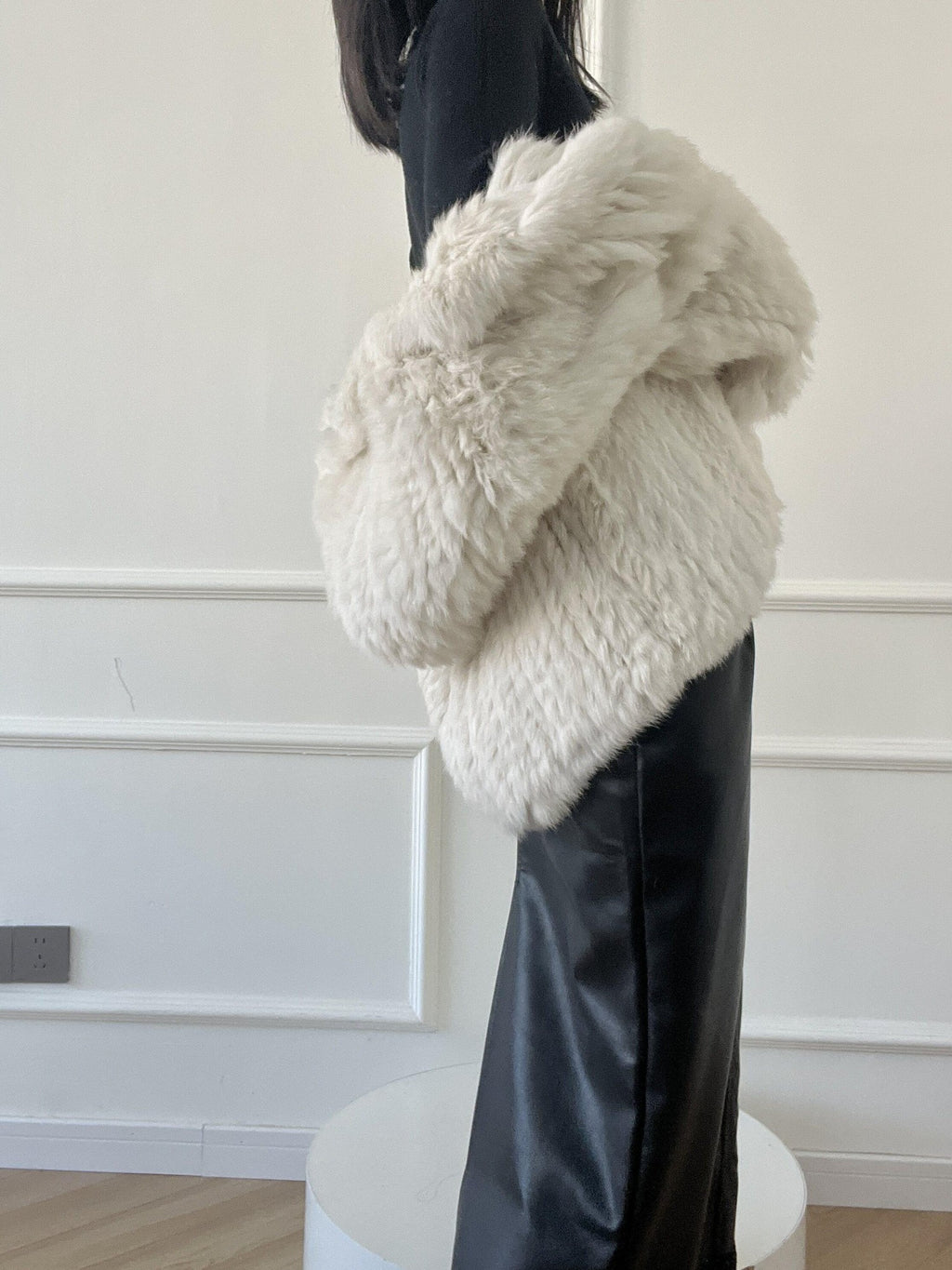 ANTIMOON Cropped Soft Lightweight Woven Medieval Women's Faux Fur Coats