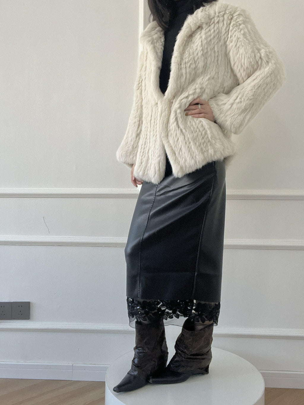 ANTIMOON Cropped Soft Lightweight Woven Medieval Women's Faux Fur Coats