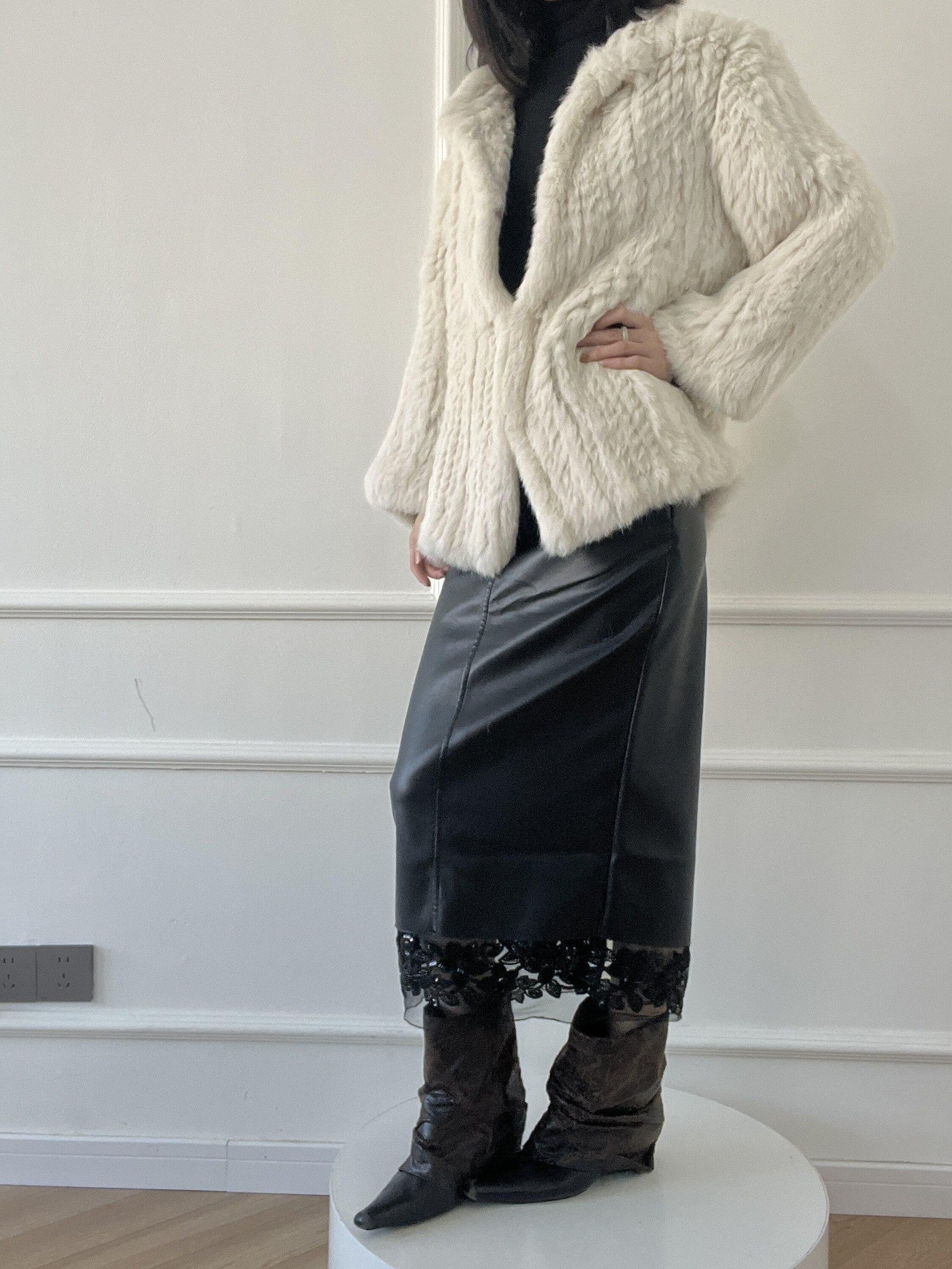 ANTIMOON Cropped Soft Lightweight Woven Medieval Women's Faux Fur Coats