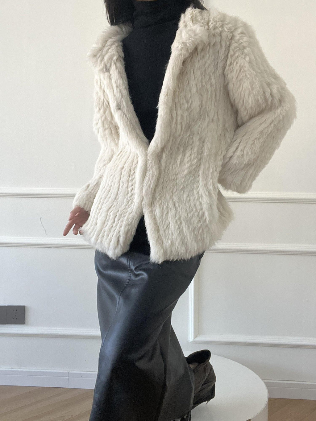 ANTIMOON Cropped Soft Lightweight Woven Medieval Women's Faux Fur Coats
