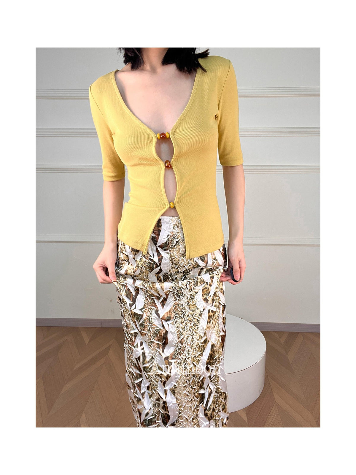 ANTIMOON Cutout Beaded Knit V-neck Slim Fit Zip Cardigan Women's Cotton Short Sleeve T-shirts