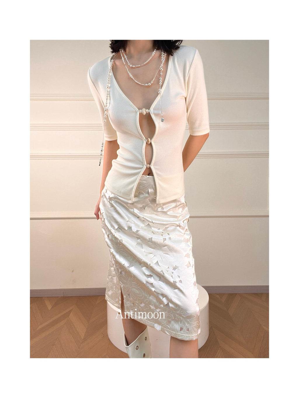 ANTIMOON Cutout Beaded Knit V-neck Slim Fit Zip Cardigan Women's Cotton Short Sleeve T-shirts