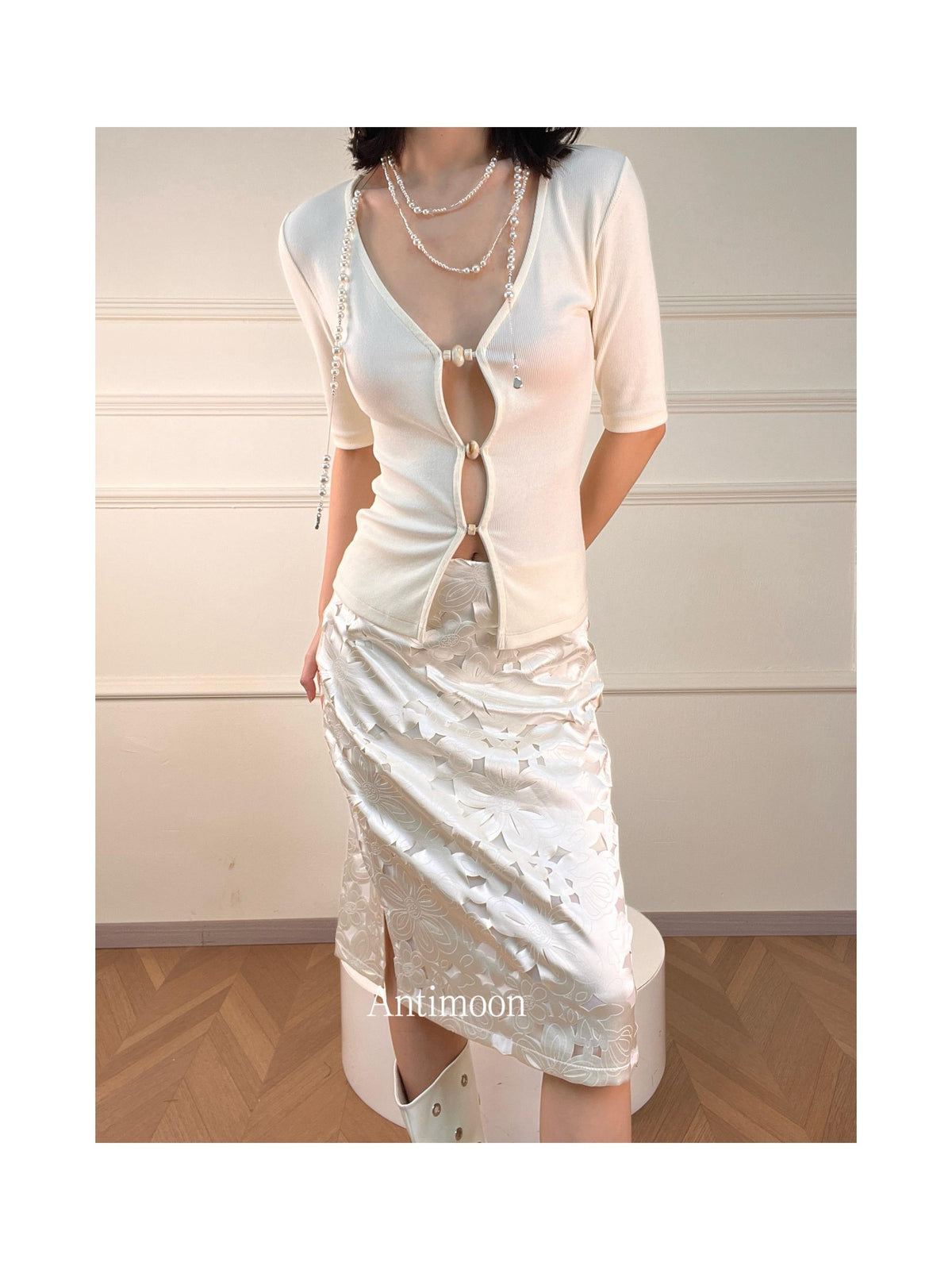 ANTIMOON Cutout Beaded Knit V-neck Slim Fit Zip Cardigan Women's Cotton Short Sleeve T-shirts