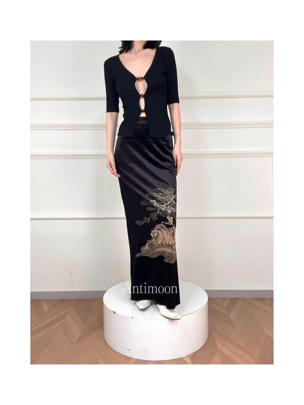 ANTIMOON Cutout Beaded Knit V-neck Slim Fit Zip Cardigan Women's Cotton Short Sleeve T-shirts