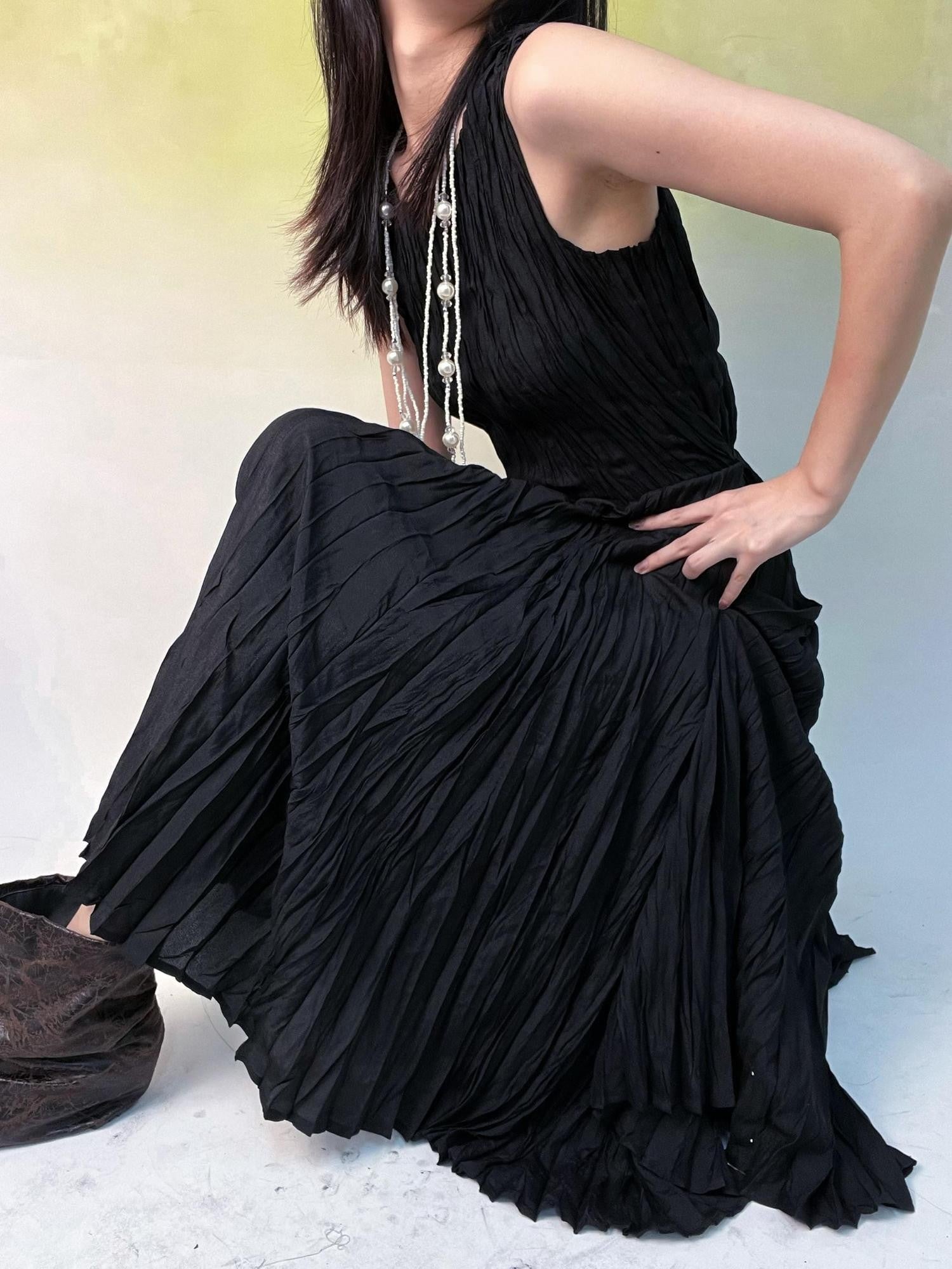 ANTIMOON Flowy Textured Hand Pleated Waist Cinched Women's Polyester Casual Maxi Dresses