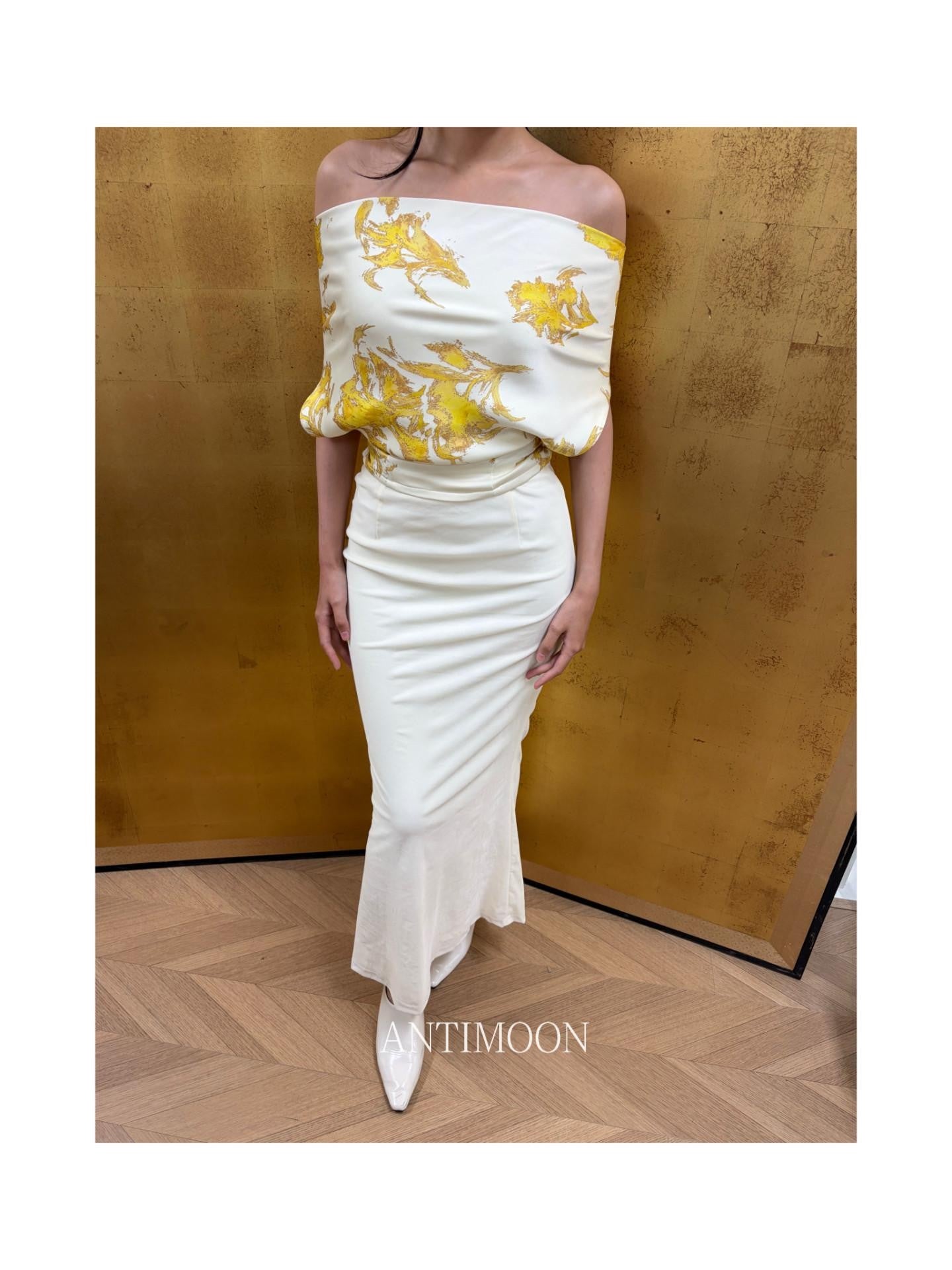 ANTIMOON Gold Foil Convertible Vintage Print Cowl Halter Women's Polyester Tube Tops