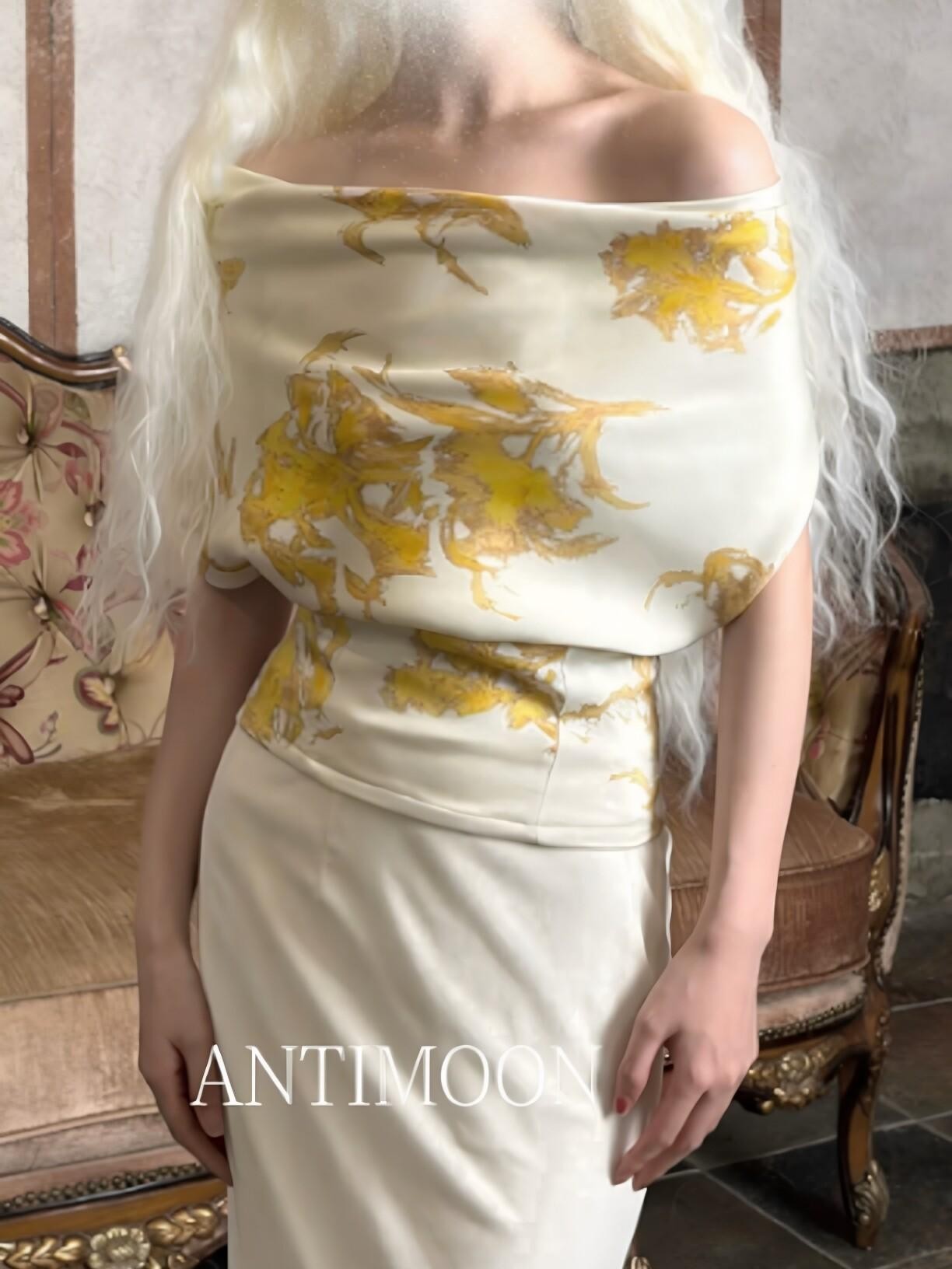 ANTIMOON Gold Foil Convertible Vintage Print Cowl Halter Women's Polyester Tube Tops