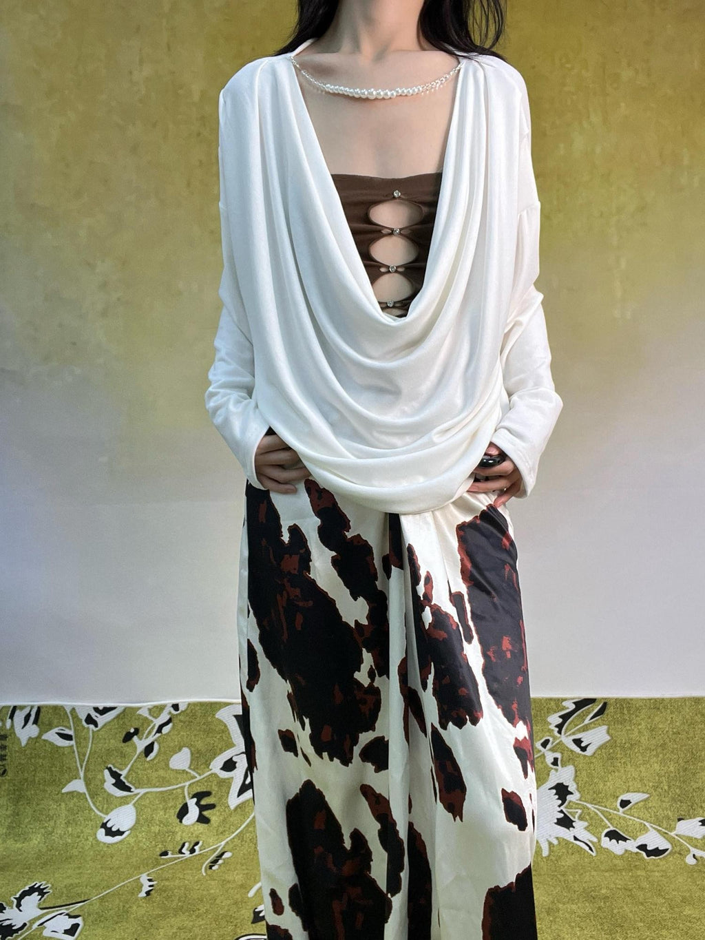 ANTIMOON Greek Statue Print Draped Neckline Pleated Loose Women's Long Sleeve T-shirts