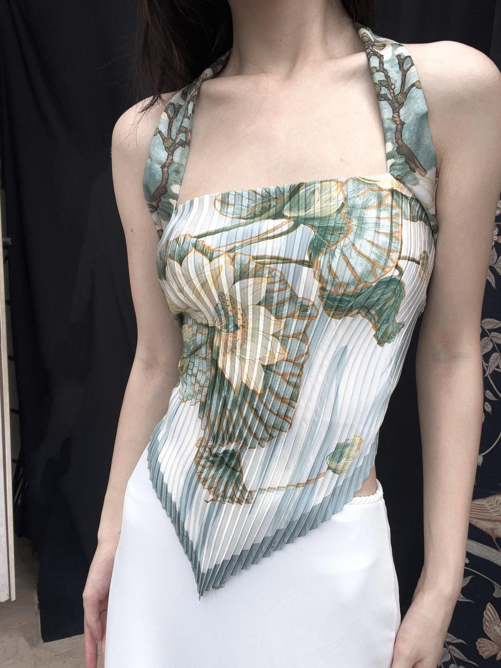ANTIMOON Ink Lotus Print Pleated Side Coverage Scarf Women's Polyester Halter Tops
