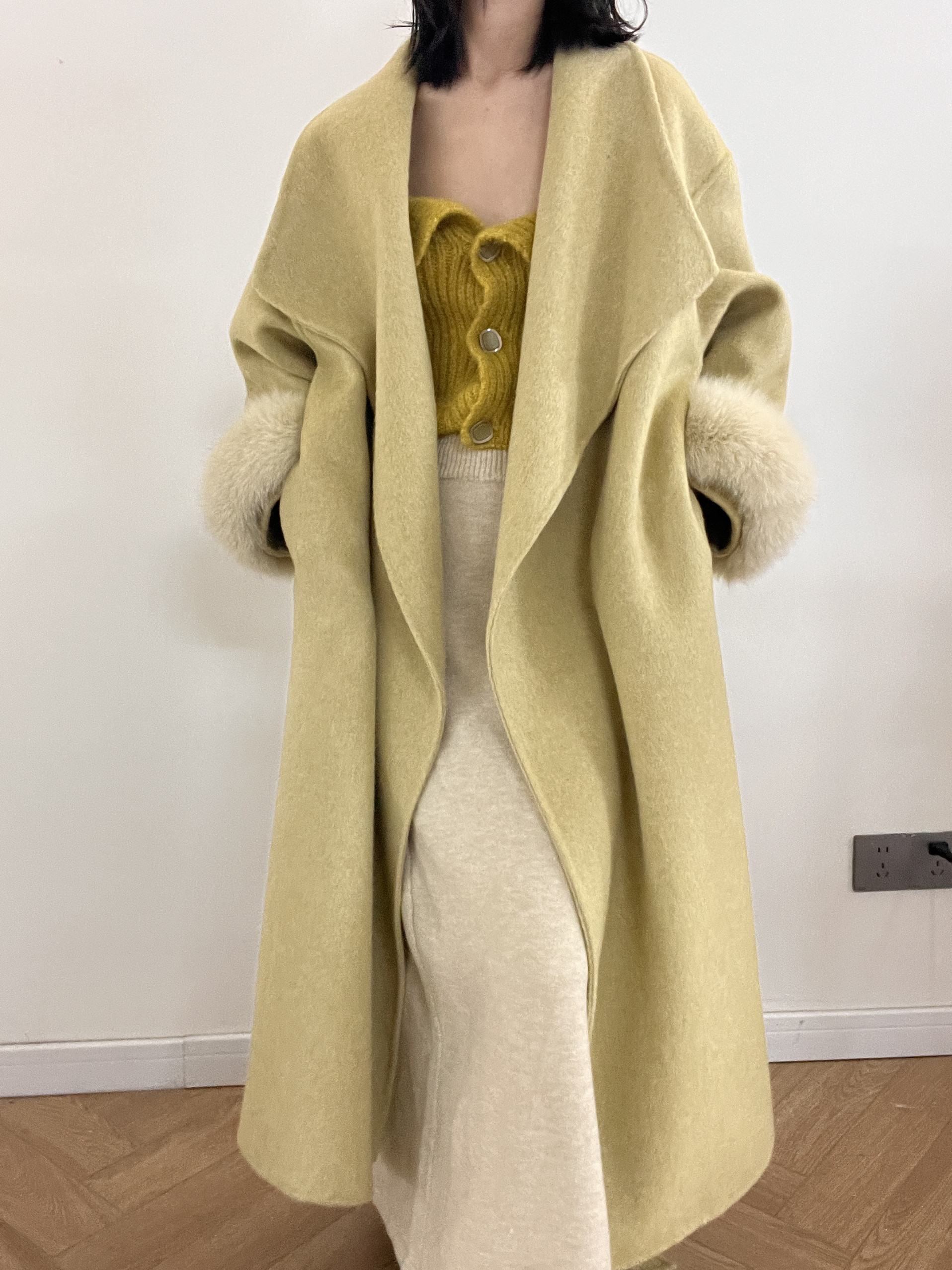 ANTIMOON_Jade_Vintage_Double_Faced_Wool_Fox_Trim_Women's_90_Wool_10_Alpaca_Long_Coats_995709530109_MISSTT
