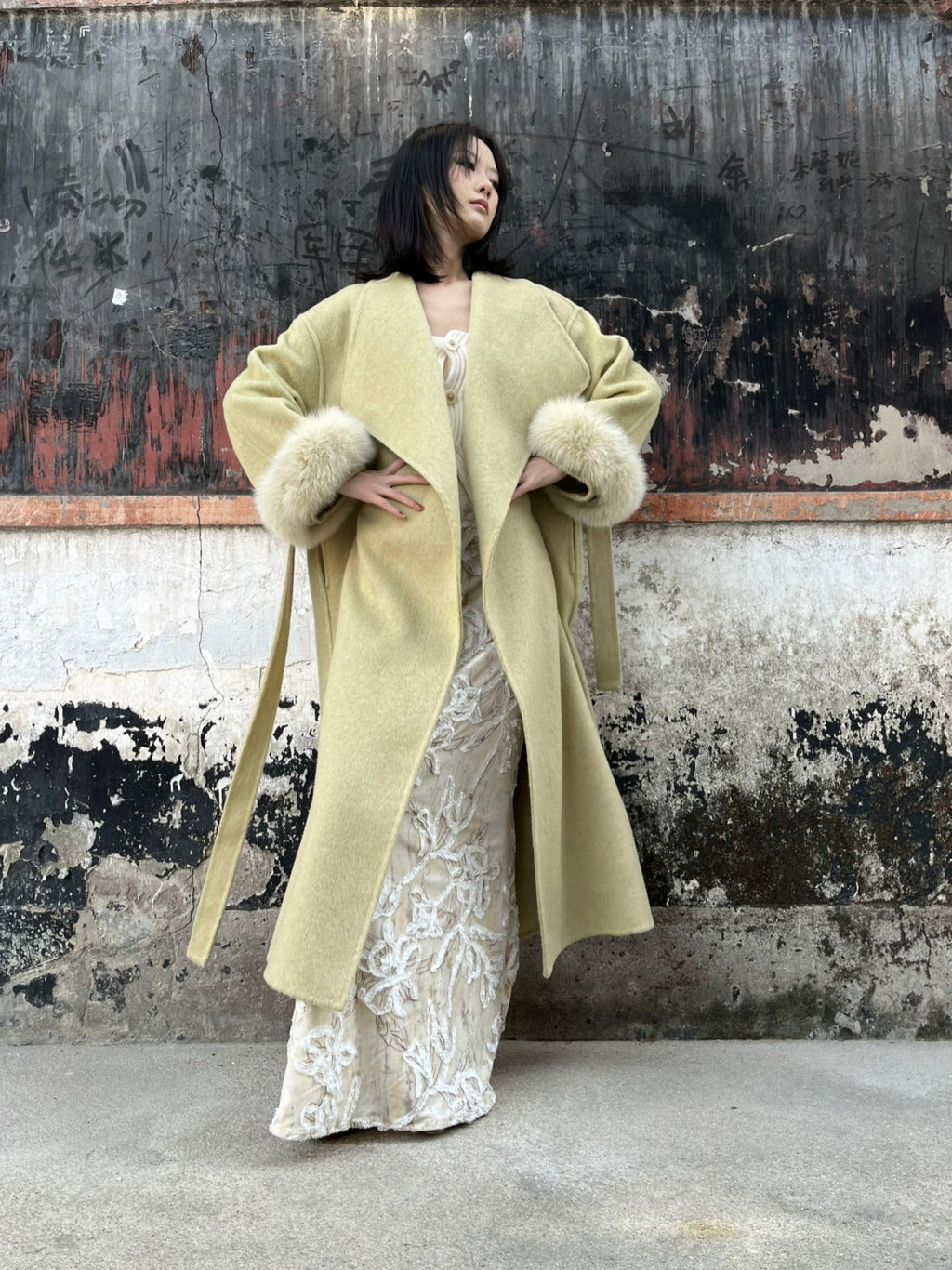 ANTIMOON Jade Vintage Double Faced Wool Fox Trim Women's 90 Wool 10 Alpaca Long Coats