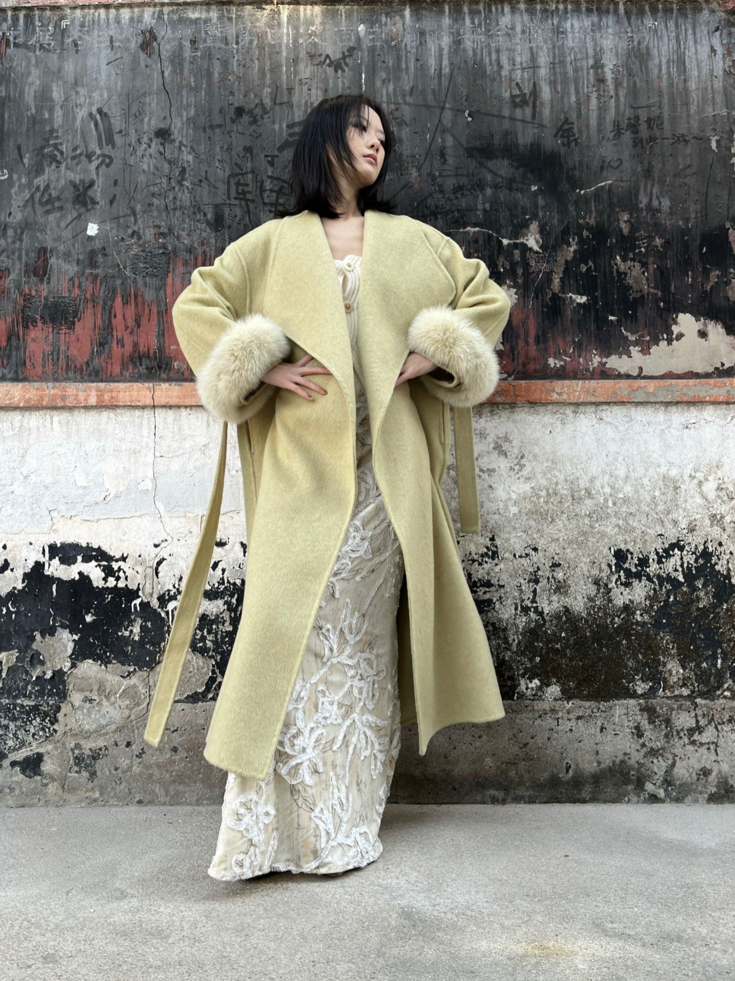ANTIMOON Jade Vintage Double Faced Wool Fox Trim Women's 90 Wool 10 Alpaca Long Coats