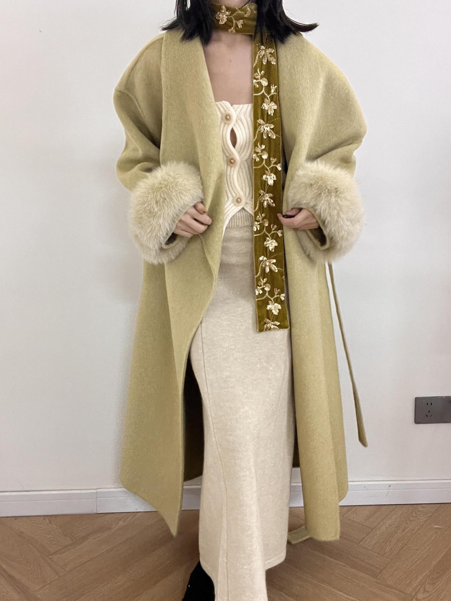ANTIMOON Jade Vintage Double Faced Wool Fox Trim Women's 90 Wool 10 Alpaca Long Coats