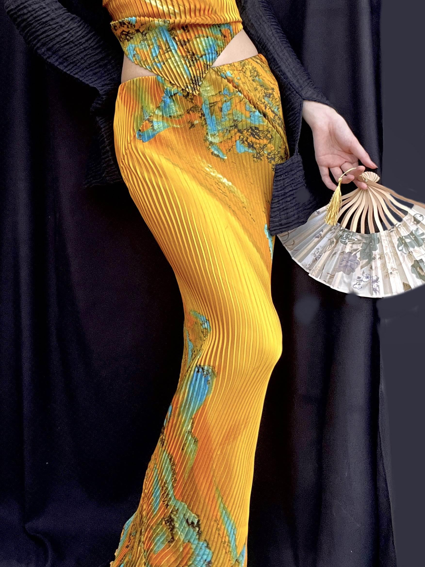 ANTIMOON_Landscape_Print_Handbeaded_Pleated_Strappy_Women's_Matching_Skirt_Sets_817931162168_MISSTT